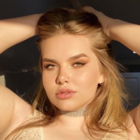 Foto desnuda filtrada de OnlyFans de Koftacurvy