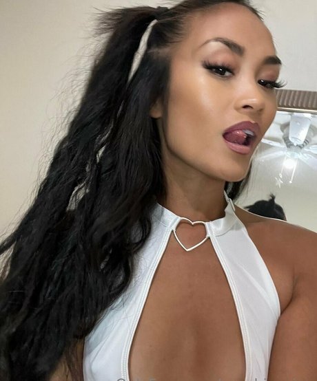 Foto desnuda filtrada de OnlyFans de Sunshinesinababy