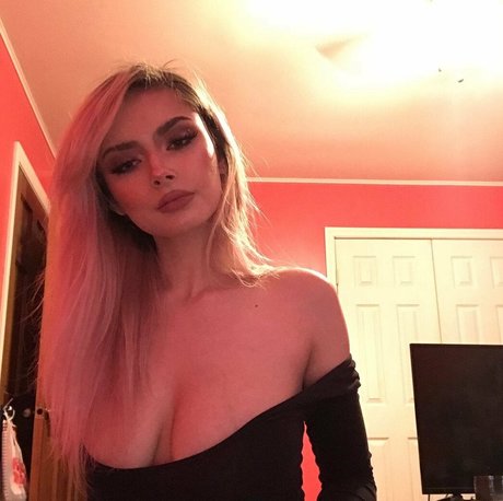 Foto desnuda filtrada de OnlyFans de Archangelsk