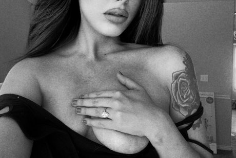 Foto desnuda filtrada de OnlyFans de Deavan Clegg