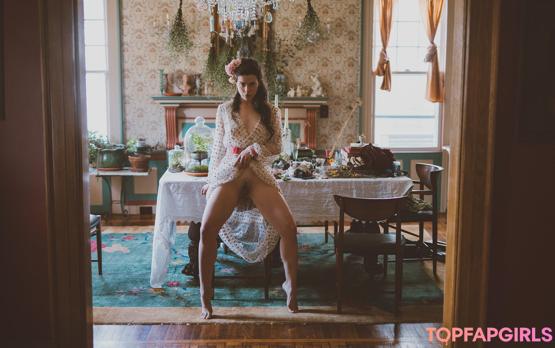 Foto desnuda filtrada de OnlyFans de Nicole Vaunt #105 Foto desnuda filtrada de OnlyFans de Nicole Vaunt #105