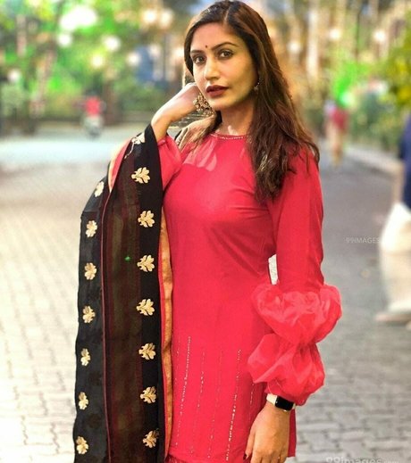Surbhi Chandna
