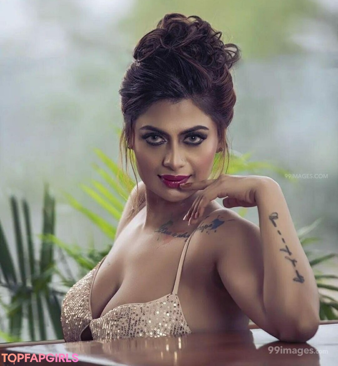 Foto desnuda filtrada de OnlyFans de Suhaani Laskar #84 Foto desnuda filtrada de OnlyFans de Suhaani Laskar #84