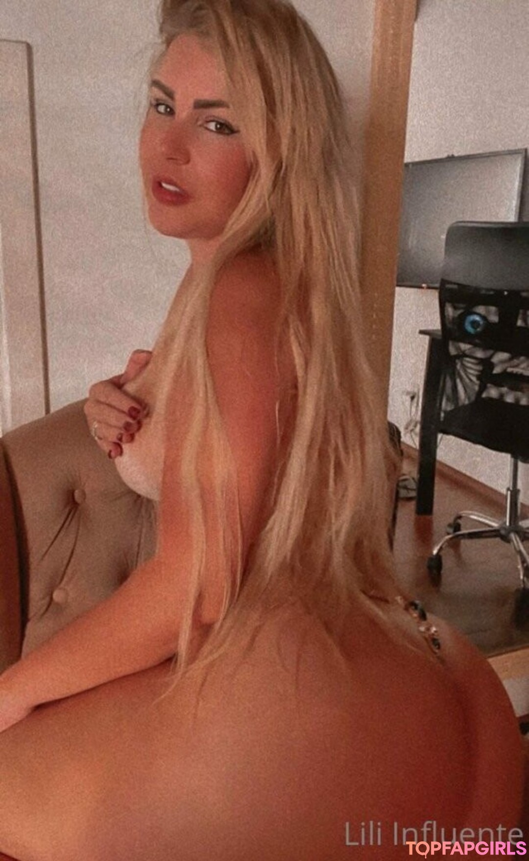 Foto desnuda filtrada de OnlyFans de Lili Influente #4 Foto desnuda filtrada de OnlyFans de Lili Influente #4