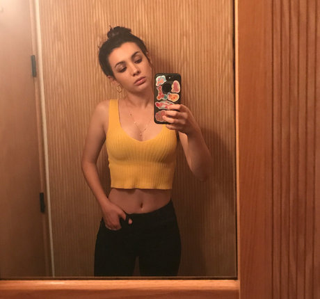 Foto desnuda filtrada de OnlyFans de Hannah Marks