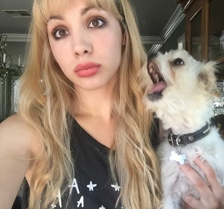 Foto desnuda filtrada de OnlyFans de Hannah Marks