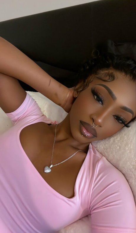 Foto desnuda filtrada de OnlyFans de Imani