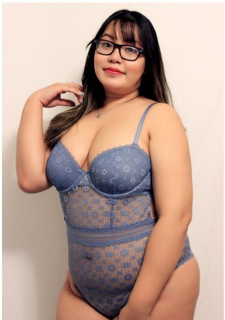 Foto desnuda filtrada de OnlyFans de Aznproblems