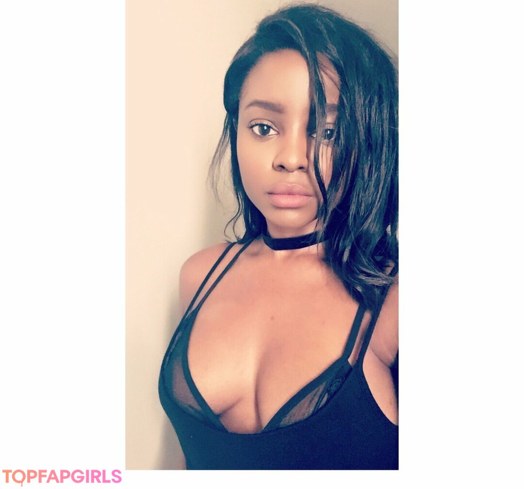 Foto desnuda filtrada de OnlyFans de Keisha Buchanan #3 Foto desnuda filtrada de OnlyFans de Keisha Buchanan #3