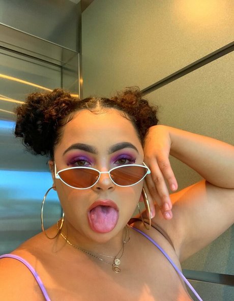 Foto desnuda filtrada de OnlyFans de Deanelizyunes
