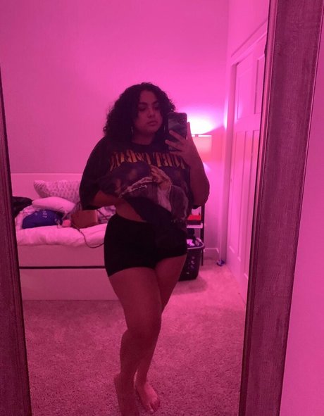 Foto desnuda filtrada de OnlyFans de Deanelizyunes