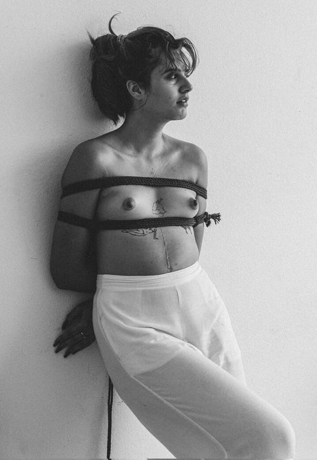 Foto desnuda filtrada de OnlyFans de Isa Provati