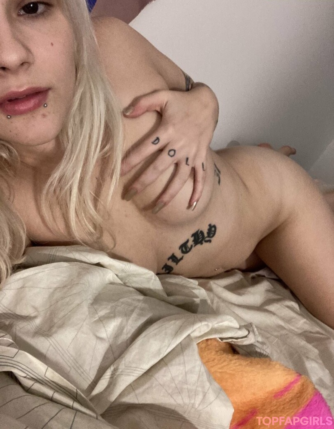 Foto desnuda filtrada de OnlyFans de Bibibabydoll #22 Foto desnuda filtrada de OnlyFans de Bibibabydoll #22