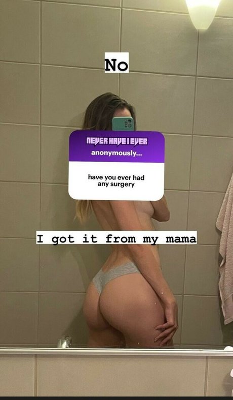 Foto desnuda filtrada de OnlyFans de ellamooncak