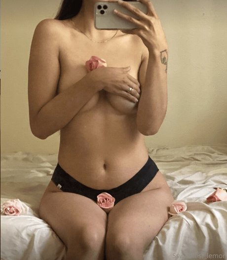Foto desnuda filtrada de OnlyFans de Ssweetestlemon