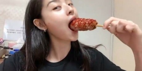 Foto desnuda filtrada de OnlyFans de Nayoungkim18