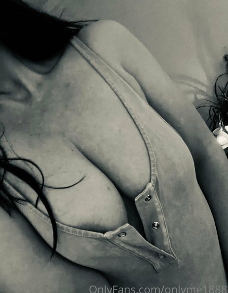 Foto desnuda filtrada de OnlyFans de Lawrah Drummond