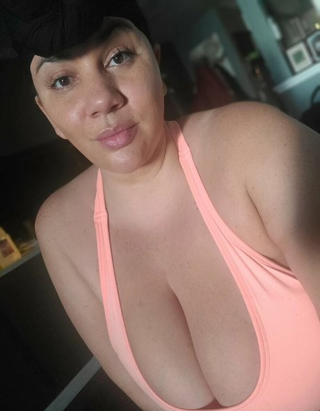Foto desnuda filtrada de OnlyFans de Beigewunder