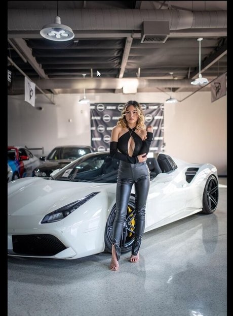 Foto desnuda filtrada de OnlyFans de Tunerbae