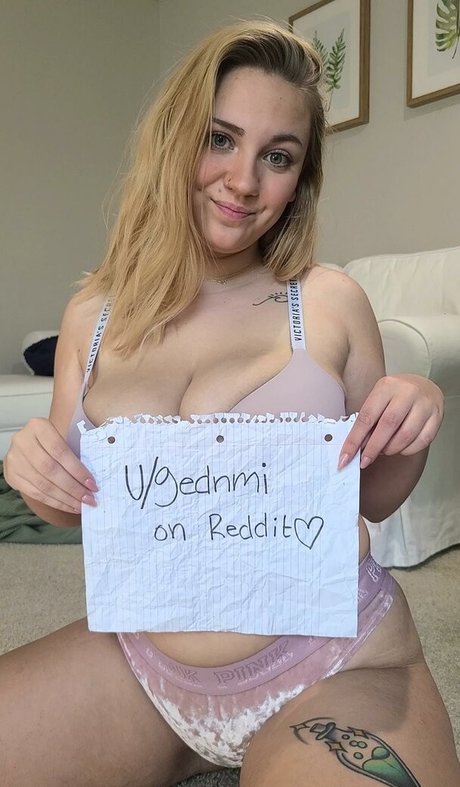Samanthakittyy