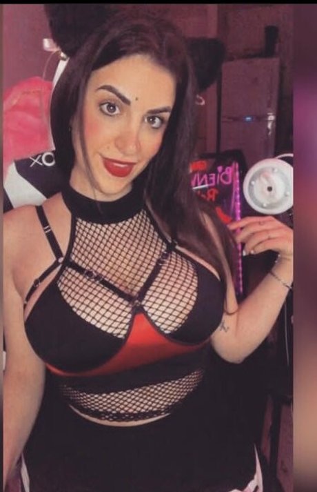 Foto desnuda filtrada de OnlyFans de Orneliuz04