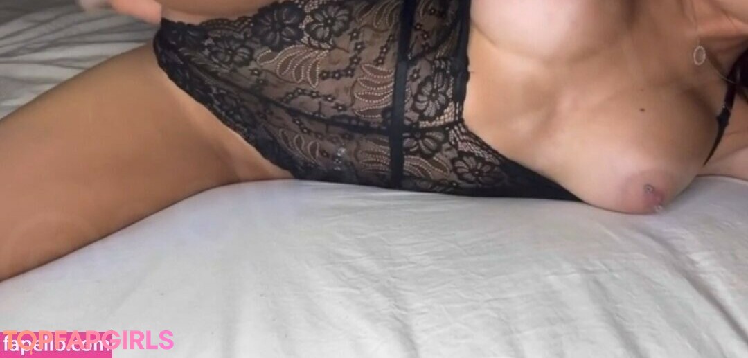 Foto desnuda filtrada de OnlyFans de Celia Ricci Mym #9 Foto desnuda filtrada de OnlyFans de Celia Ricci Mym #9