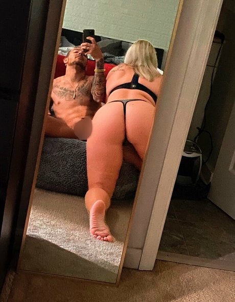 Foto desnuda filtrada de OnlyFans de Elaboratedreamz