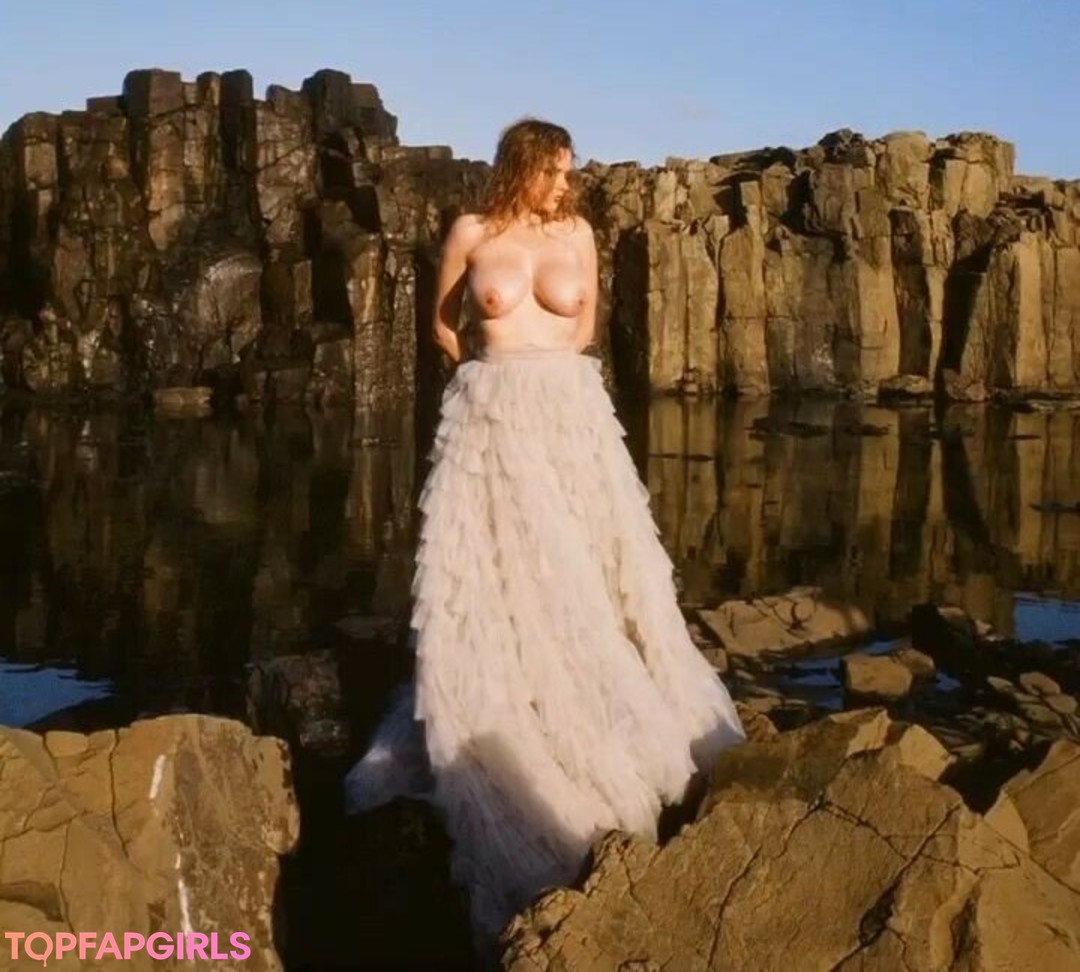 Foto desnuda filtrada de OnlyFans de Elle Brittain #85 Foto desnuda filtrada de OnlyFans de Elle Brittain #85