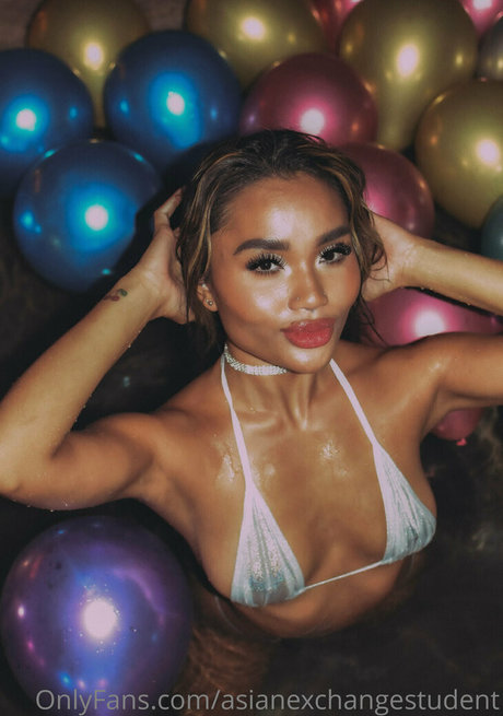 Foto desnuda filtrada de OnlyFans de Asianexchangestudent