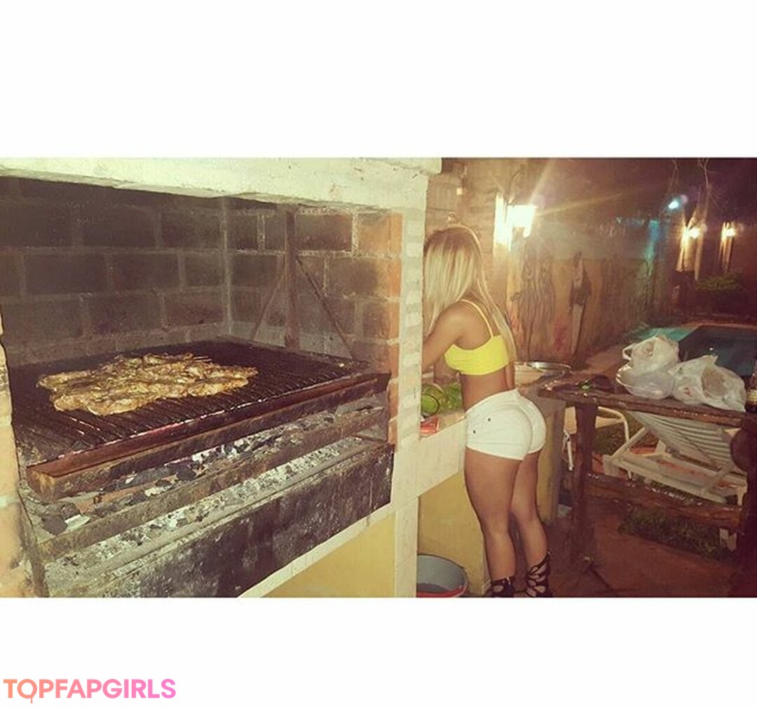 Foto desnuda filtrada de OnlyFans de Sole Cardoso #40 Foto desnuda filtrada de OnlyFans de Sole Cardoso #40