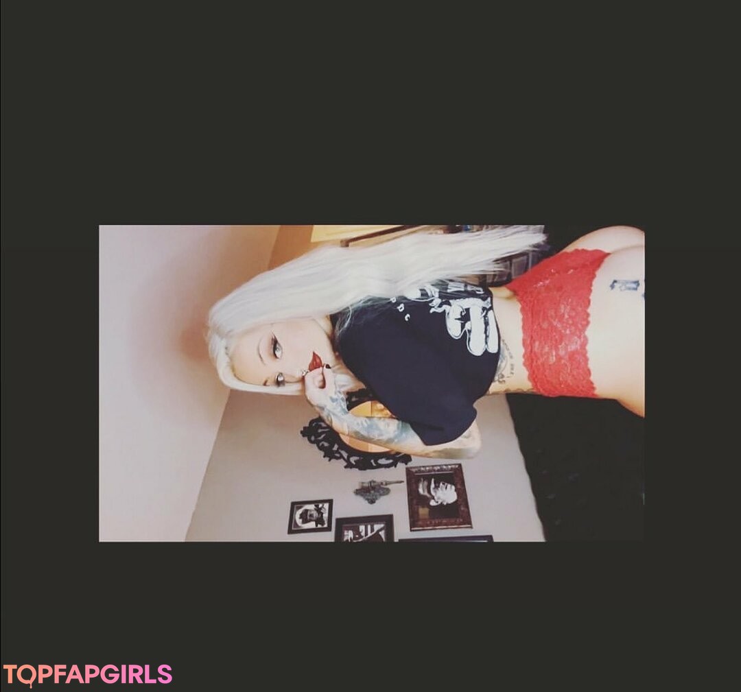 Foto desnuda filtrada de OnlyFans de Screamqueen68 #8 Foto desnuda filtrada de OnlyFans de Screamqueen68 #8