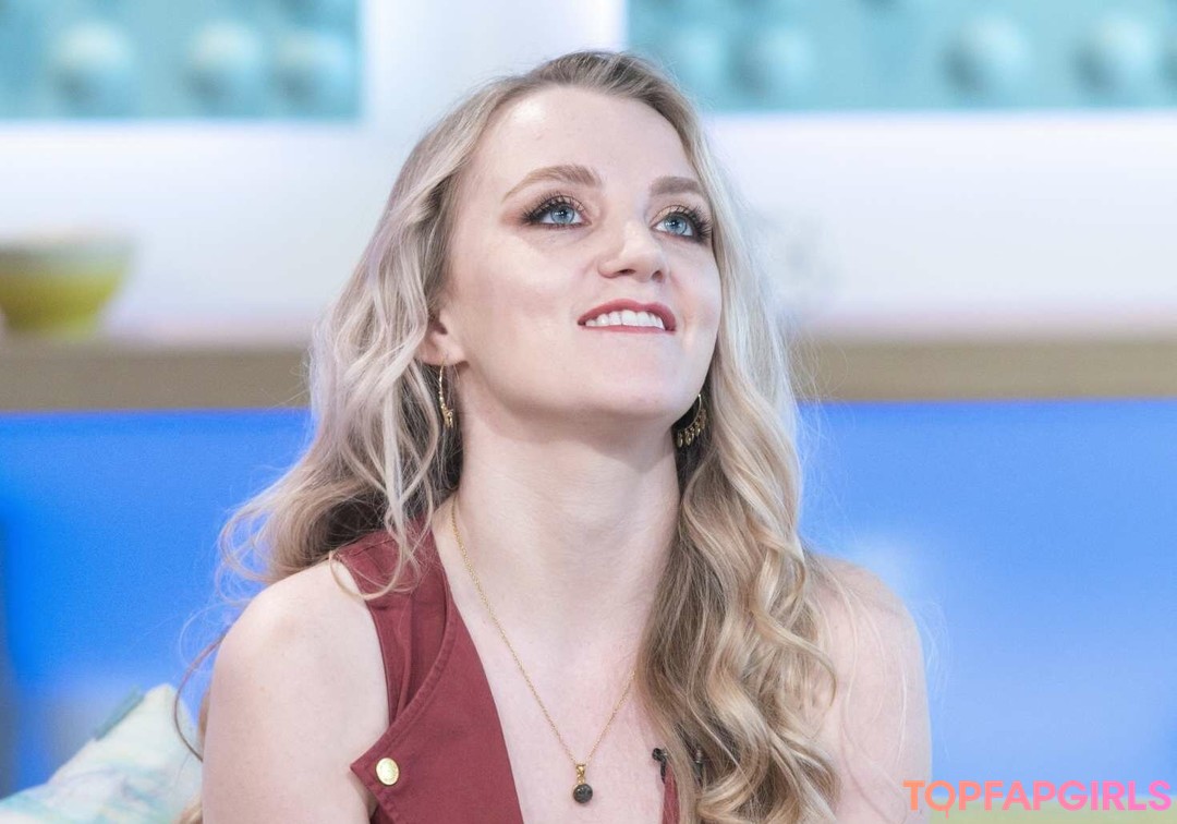 Foto desnuda filtrada de OnlyFans de Evanna Lynch #119 Foto desnuda filtrada de OnlyFans de Evanna Lynch #119