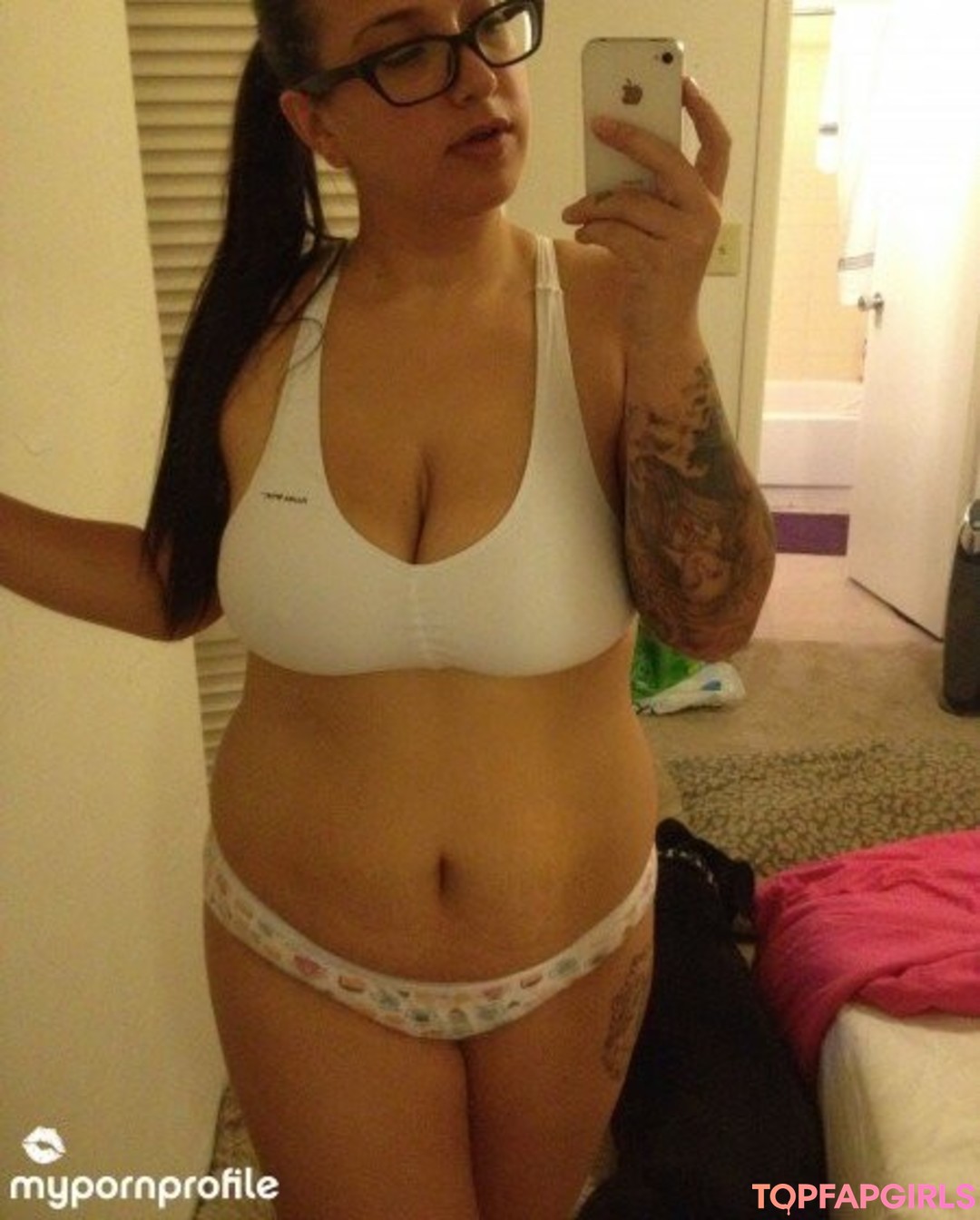 Foto desnuda filtrada de OnlyFans de Silvercharmer #19 Foto desnuda filtrada de OnlyFans de Silvercharmer #19