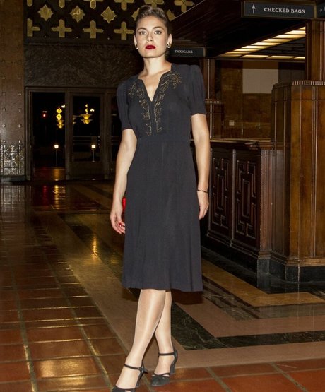 Alexa Davalos