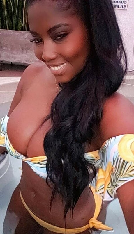 Foto desnuda filtrada de OnlyFans de Missdeliciou