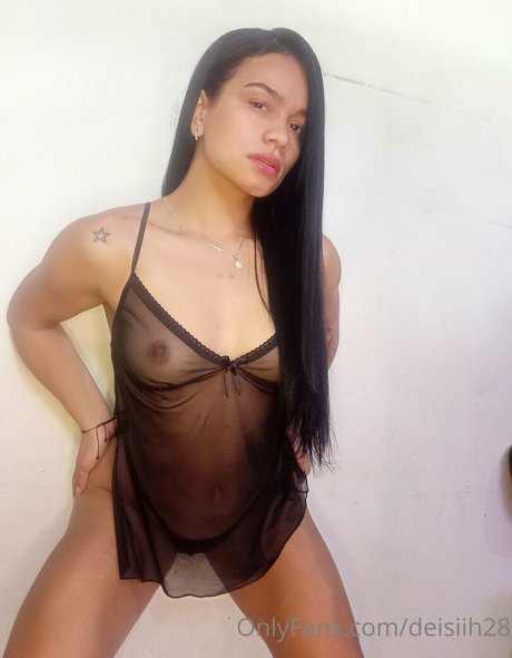 Foto desnuda filtrada de OnlyFans de Deisiih28