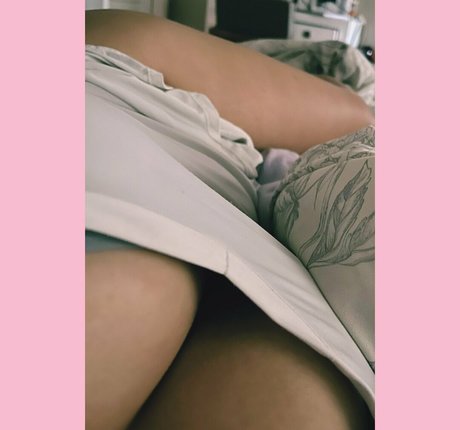 Foto desnuda filtrada de OnlyFans de Elizabeth Retana