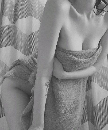 Foto desnuda filtrada de OnlyFans de Weedcommie