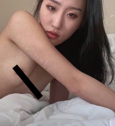 Foto desnuda filtrada de OnlyFans de Lustrbby