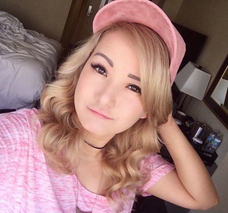 Reina Scully