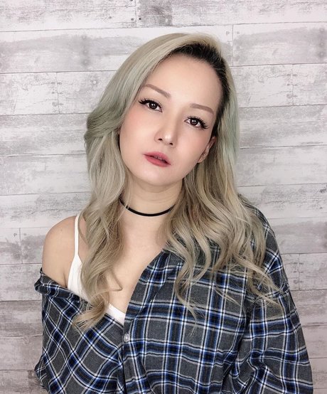 Reina Scully