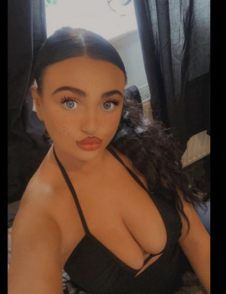 Foto desnuda filtrada de OnlyFans de Jade Boland