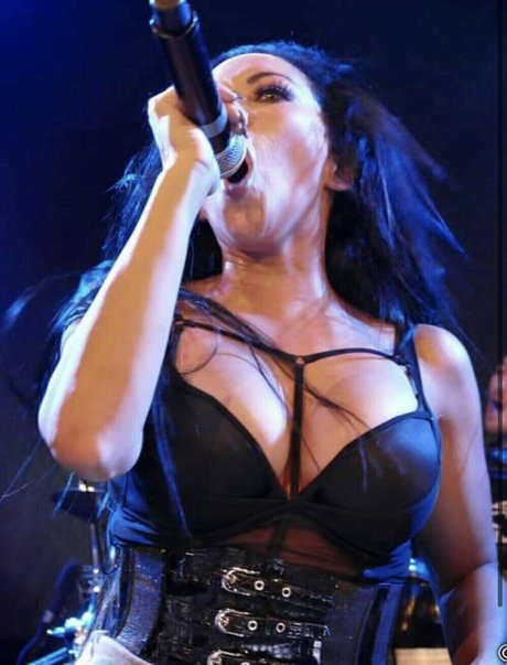Foto desnuda filtrada de OnlyFans de Womenmetal
