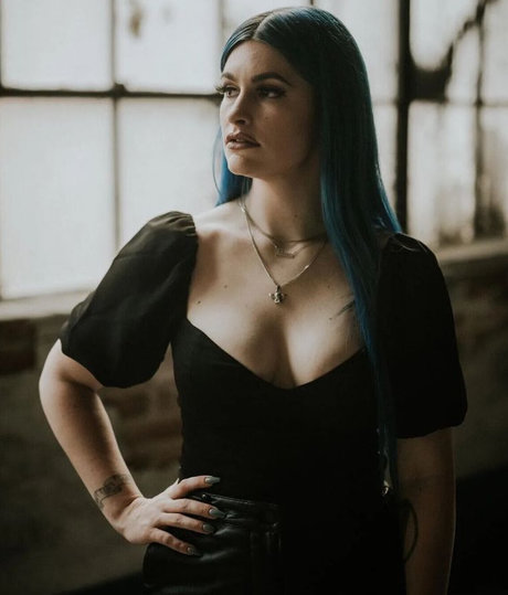 WomenMetal