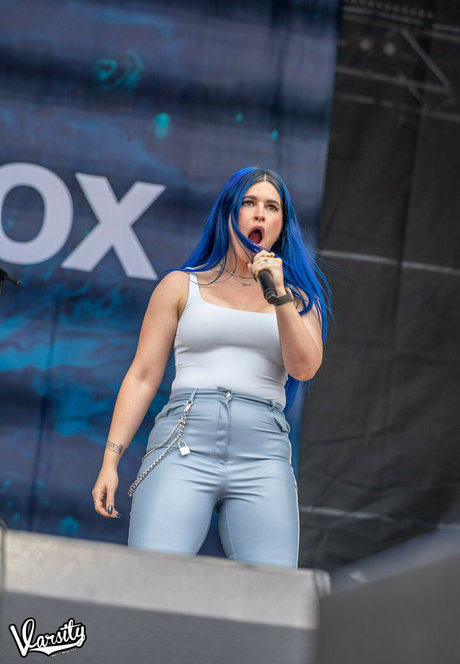 WomenMetal