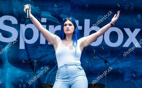 WomenMetal