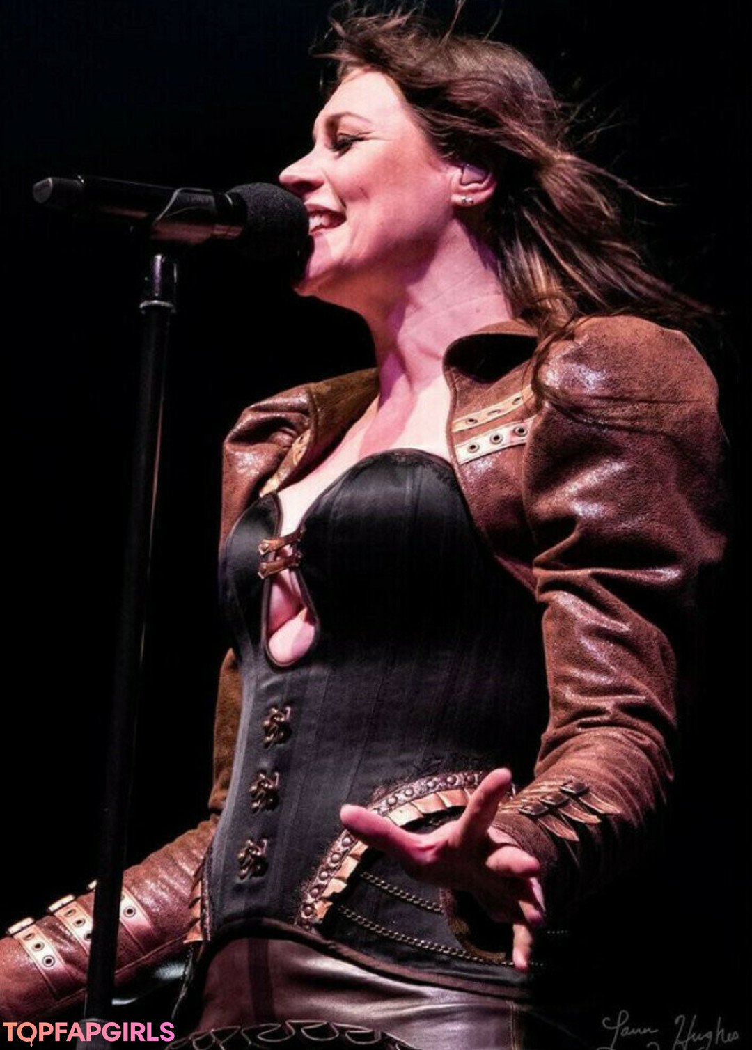 Foto desnuda filtrada de OnlyFans de Womenmetal #375 Foto desnuda filtrada de OnlyFans de Womenmetal #375