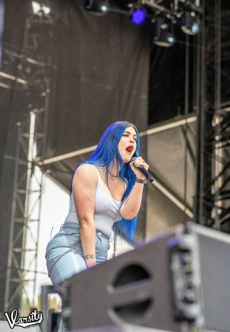 WomenMetal