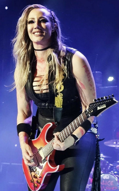 WomenMetal