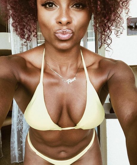 Fleur East